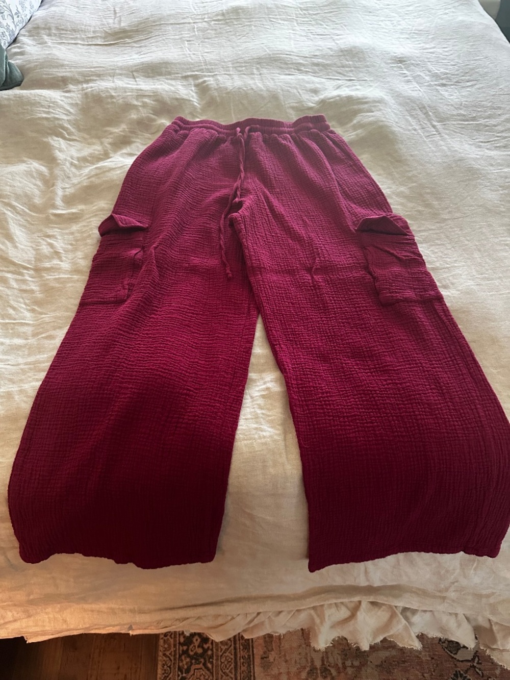 Mi Ami Burgundy Gauze Wide-Leg Cargo Pants – M